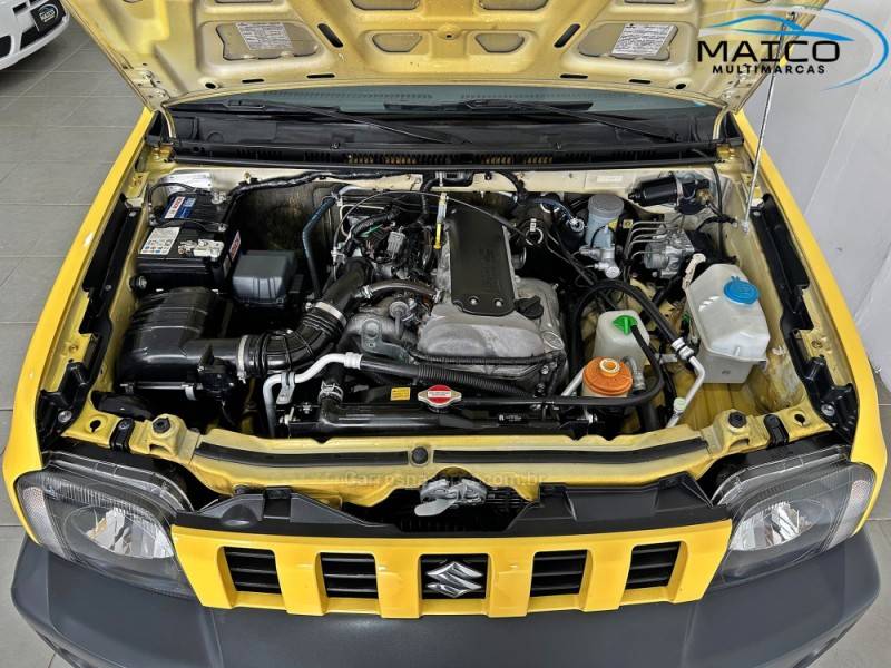 SUZUKI - JIMNY - 2015/2016 - Amarela - R$ 77.900,00