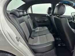 VOLKSWAGEN - VOYAGE - 2015/2015 - Branca - R$ 57.900,00