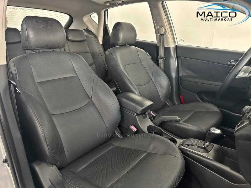 HYUNDAI - I30 - 2010/2011 - Prata - R$ 55.900,00